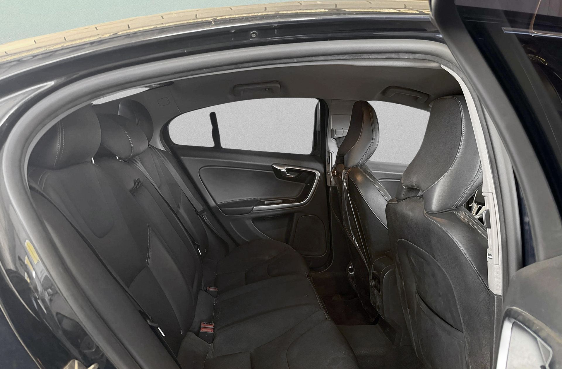 Volvo S60 D2 Momentum - foto 14