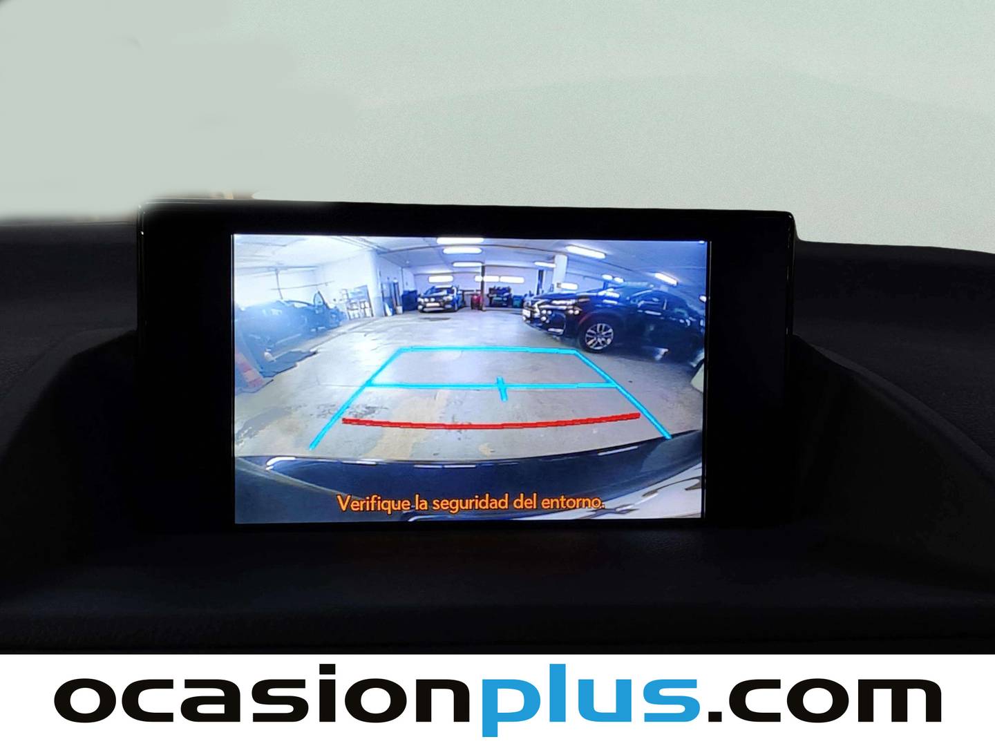 Equipamiento del Lexus CT Lexus CT 200h Business (136 CV)