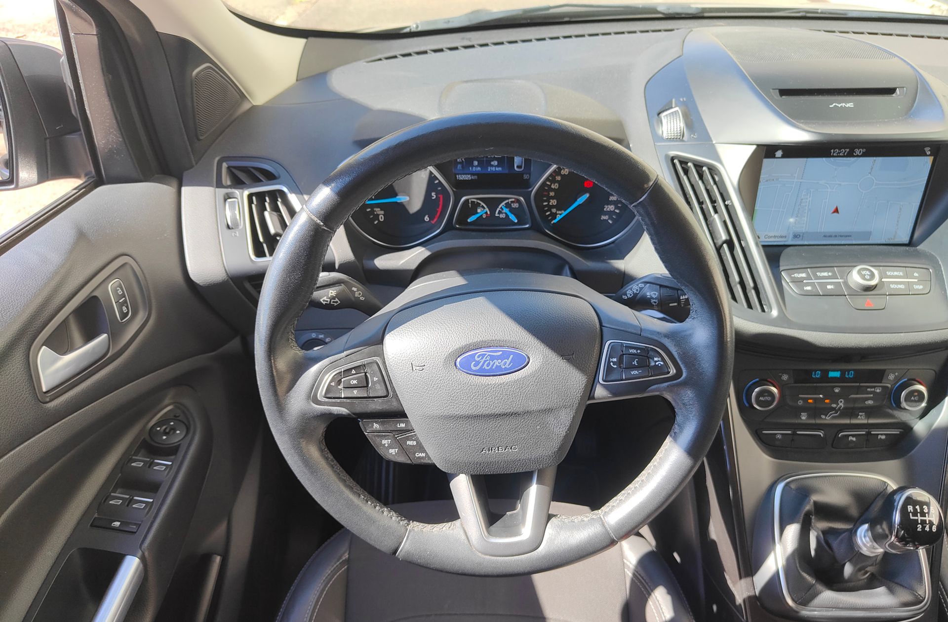 Ford Kuga 1.5 TDCi Titanium 4x2 - foto 32