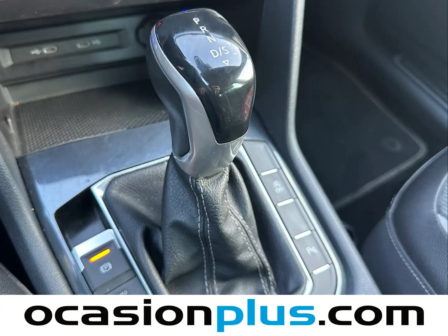 Foto Volkswagen Tiguan Volkswagen Tiguan R-Line 2.0 TDI (150 CV) DSG