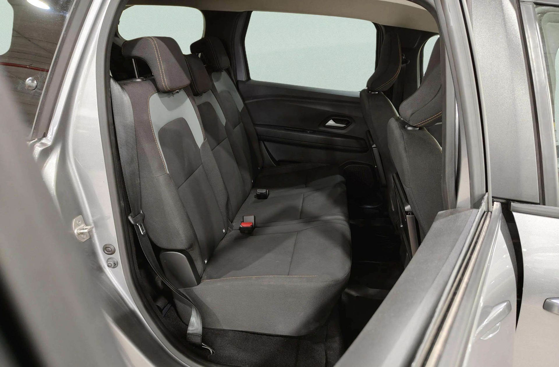 Dacia Jogger Extreme Hybrid 7 plazas - foto 19