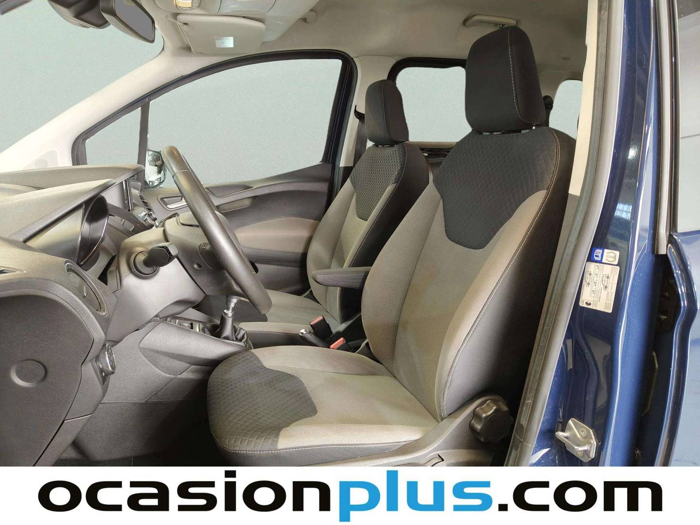 Foto asientos delanteros Ford Tourneo Courier Ford Tourneo Courier 1.0 EcoBoost Titanium (100 CV)