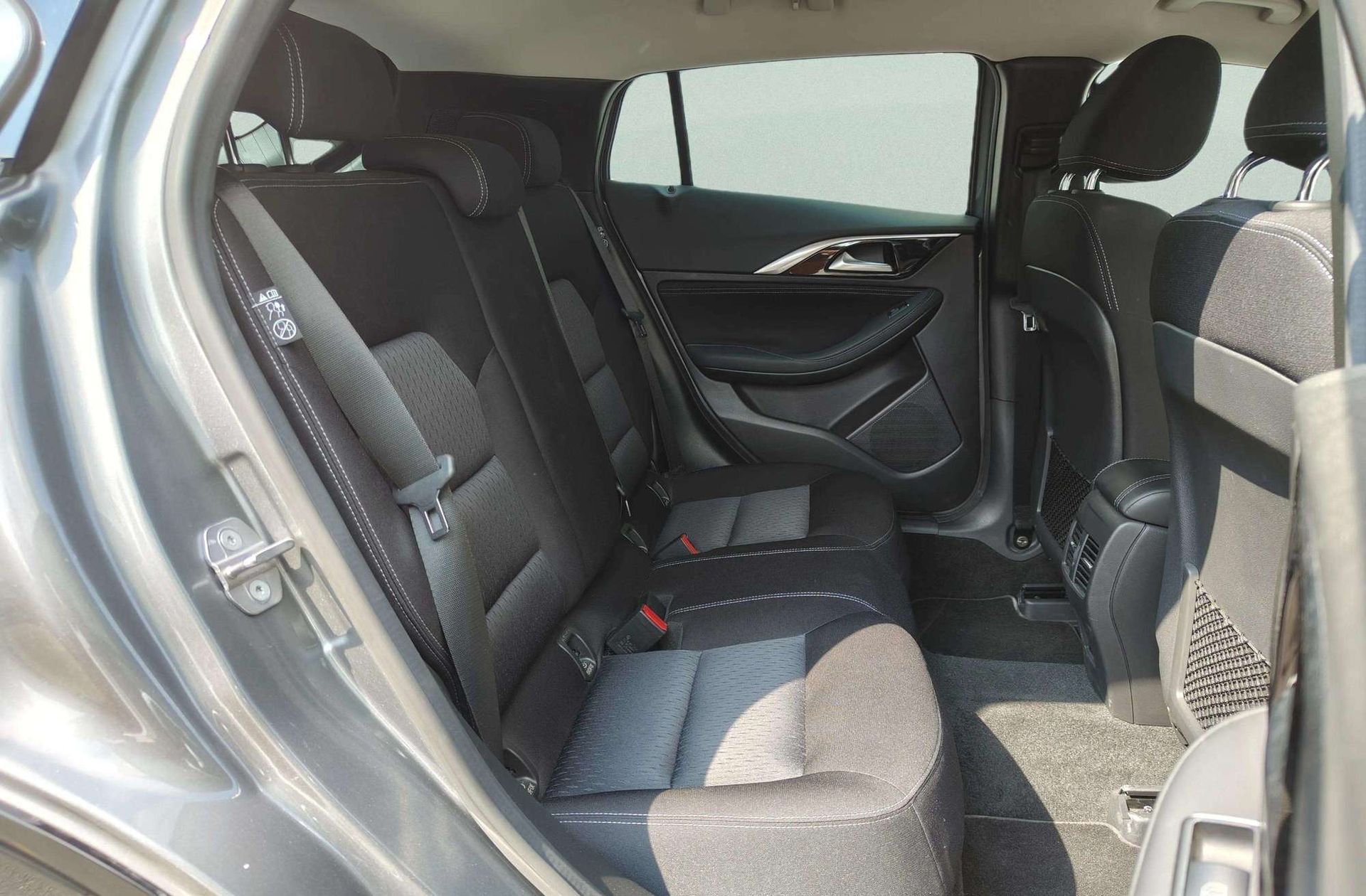 Infiniti Q30 1.6T Premium - foto 19