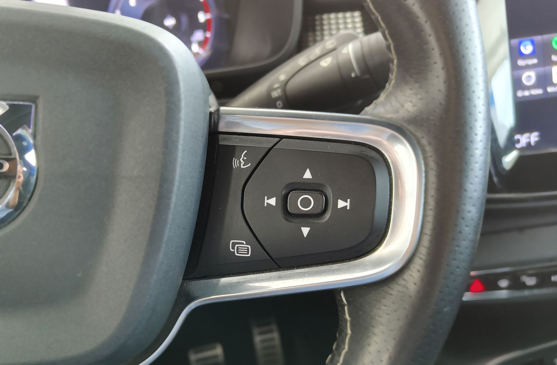 Volvo XC40 D3 R-Design - foto 39