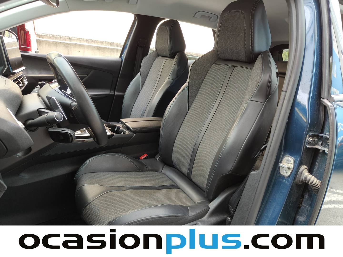 Foto asientos delanteros Peugeot 3008 Peugeot 3008 BlueHDI 130 S&S Allure EAT8 (130 CV)