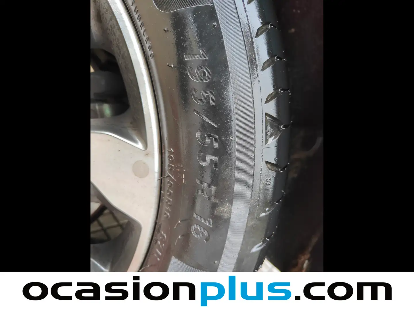 Foto KIA Stonic Kia Stonic 1.0 T-GDi MHEV Drive iMT  (100 CV)