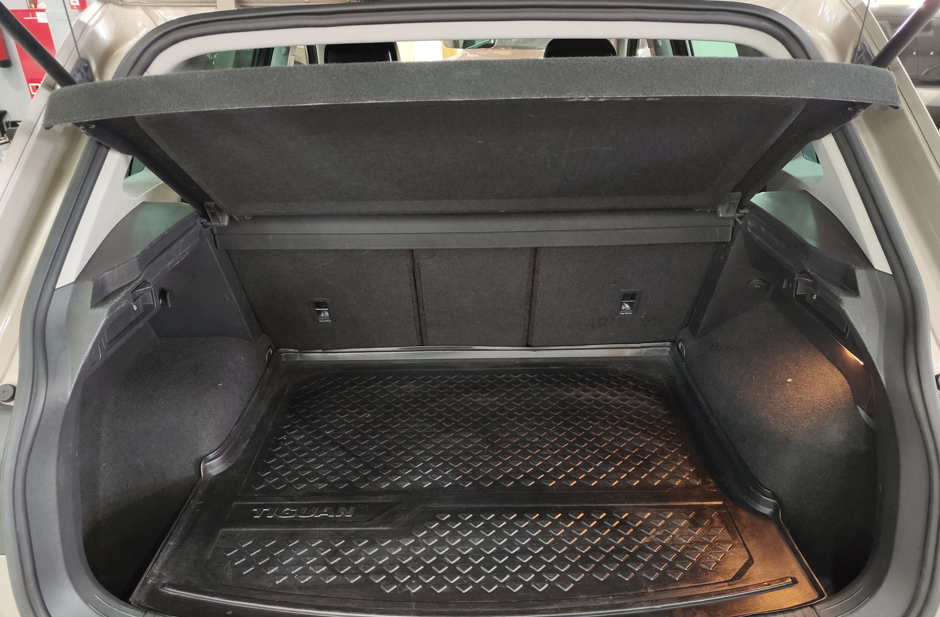 Volkswagen Tiguan Advance 2.0 TDI DSG - foto 17