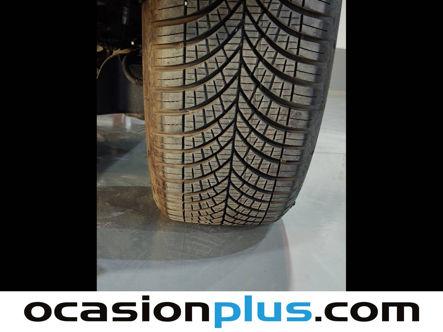 Foto Peugeot 2008 Peugeot 2008 Allure Hybrid eDCS6  (136 CV)