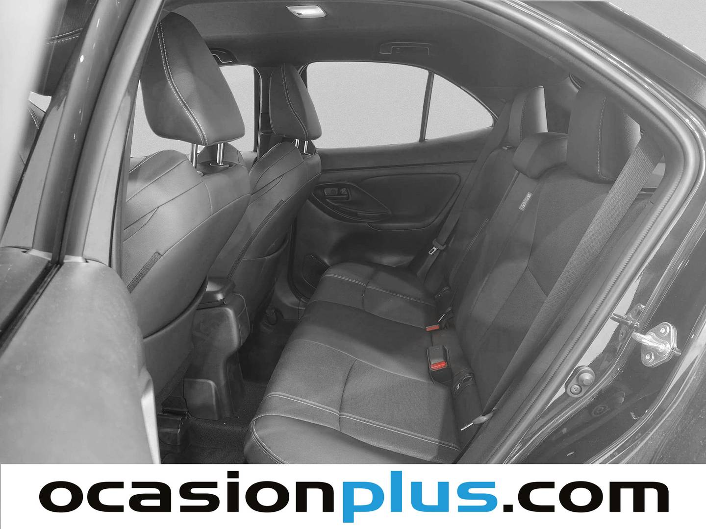 Foto asientos traseros Toyota Yaris Cross Toyota Yaris Cross 130H Style (130 CV)
