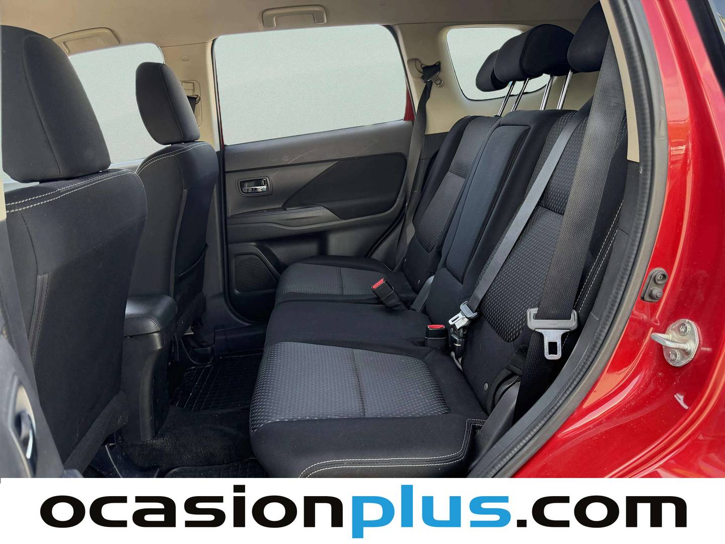 Foto asientos traseros Mitsubishi Outlander Mitsubishi Outlander 220 DI-D Motion 2WD (150 CV)
