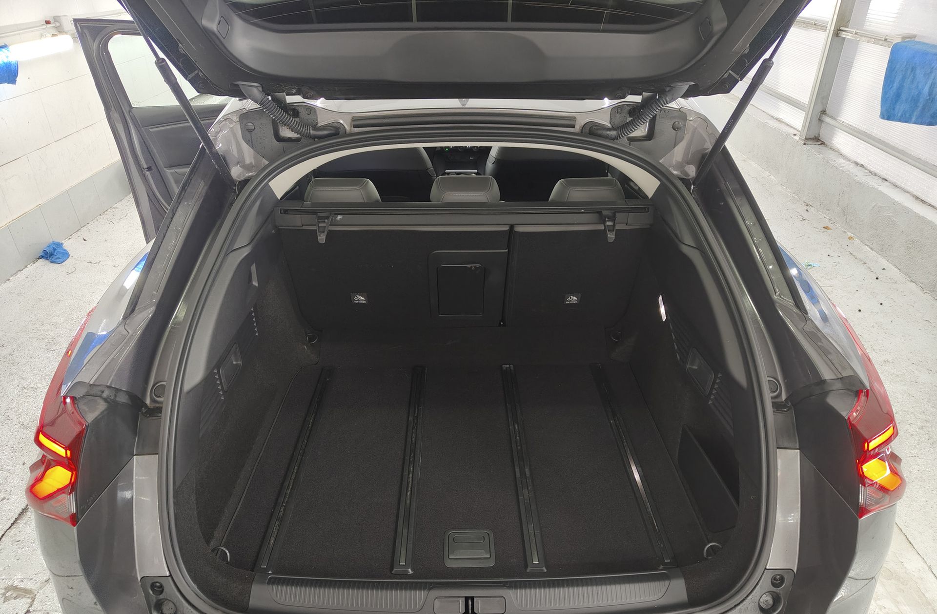 Citroën C5 X PureTech 130 Plus EAT8 - foto 18