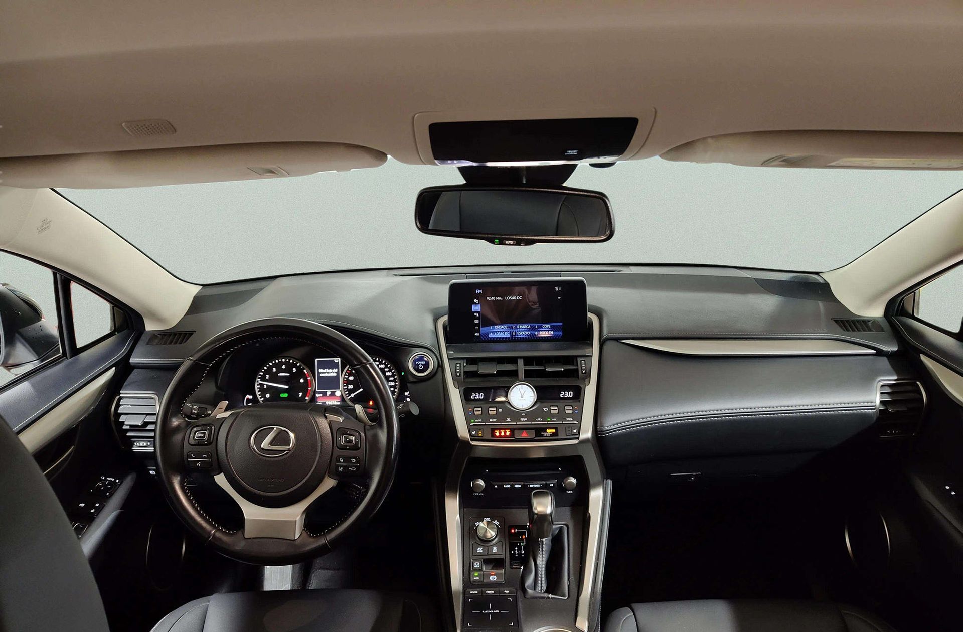 Lexus NX 300h Premium 2WD - foto 7