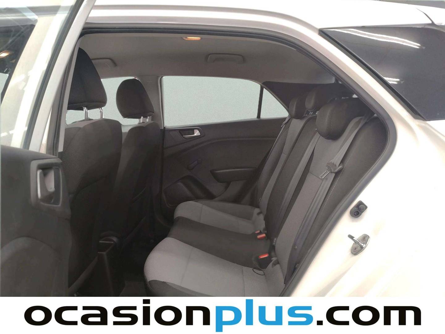Foto asientos traseros Hyundai i20 Hyundai i20 1.2 MPI Essence LE (75 CV)