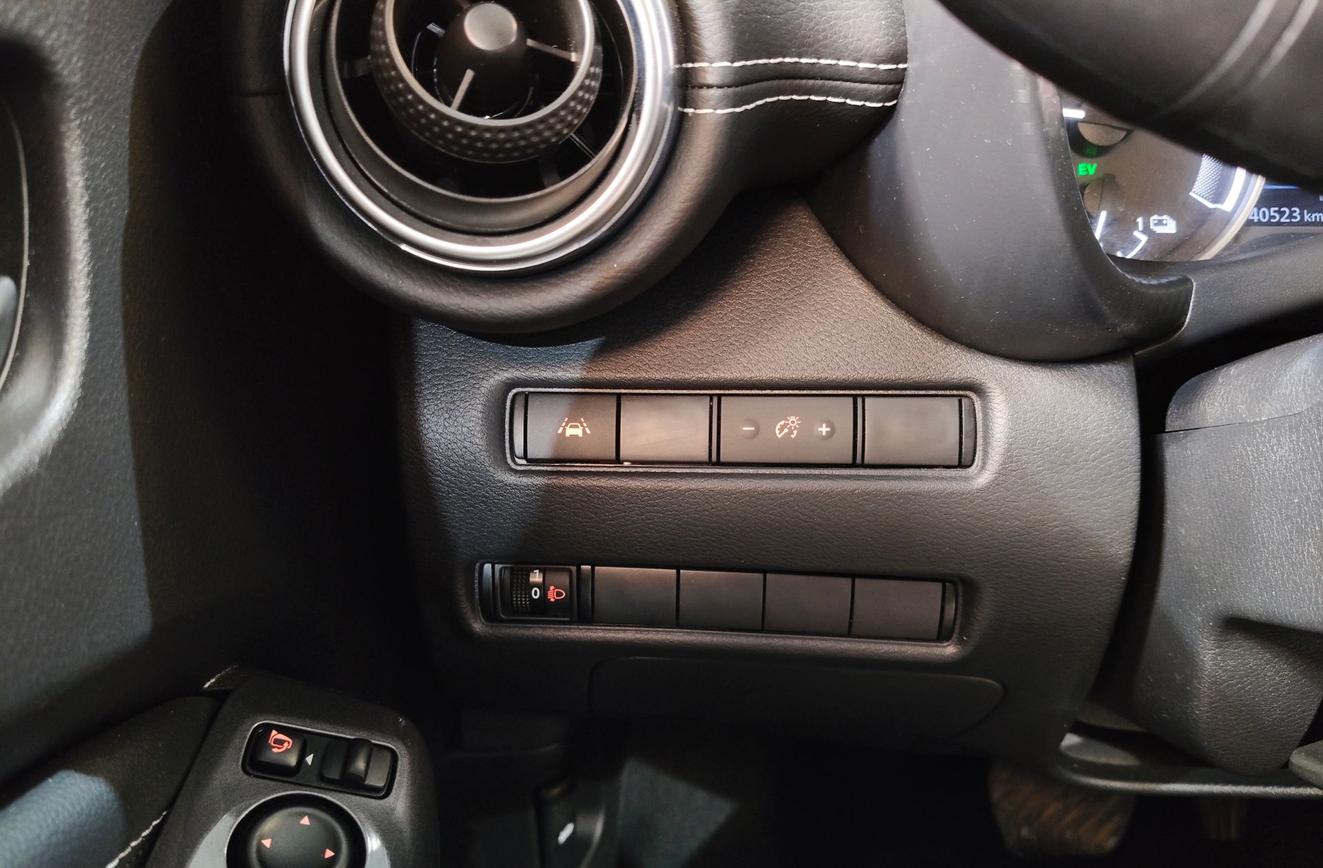 Nissan Juke Hybrid N-Design Black - foto 24