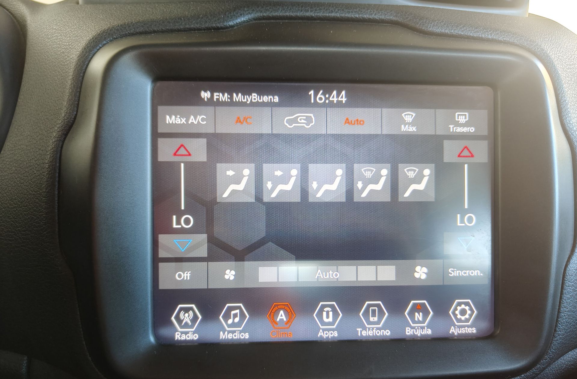 Jeep Renegade 1.0G Limited 4x2 - foto 25