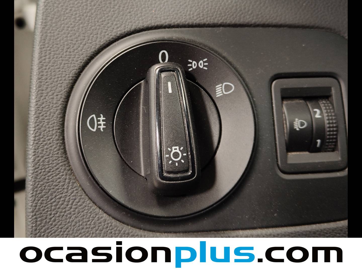 Extras y acabados del Seat Ibiza Seat Ibiza 1.0 Reference Plus (75 CV)