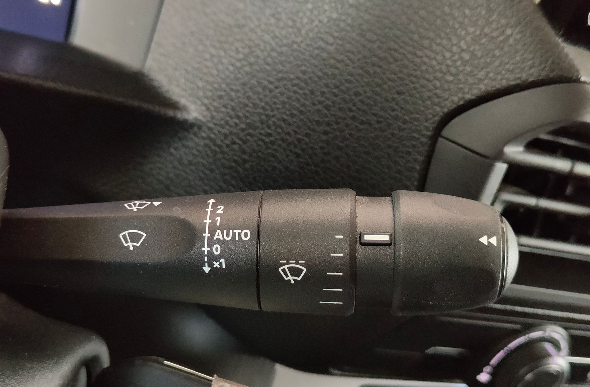Opel Vivaro Furgon BlueHDi 120 - foto 23