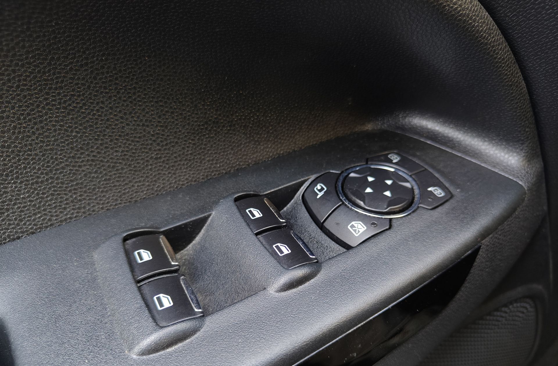 Ford EcoSport 1.0 EcoBoost Titanium - foto 32