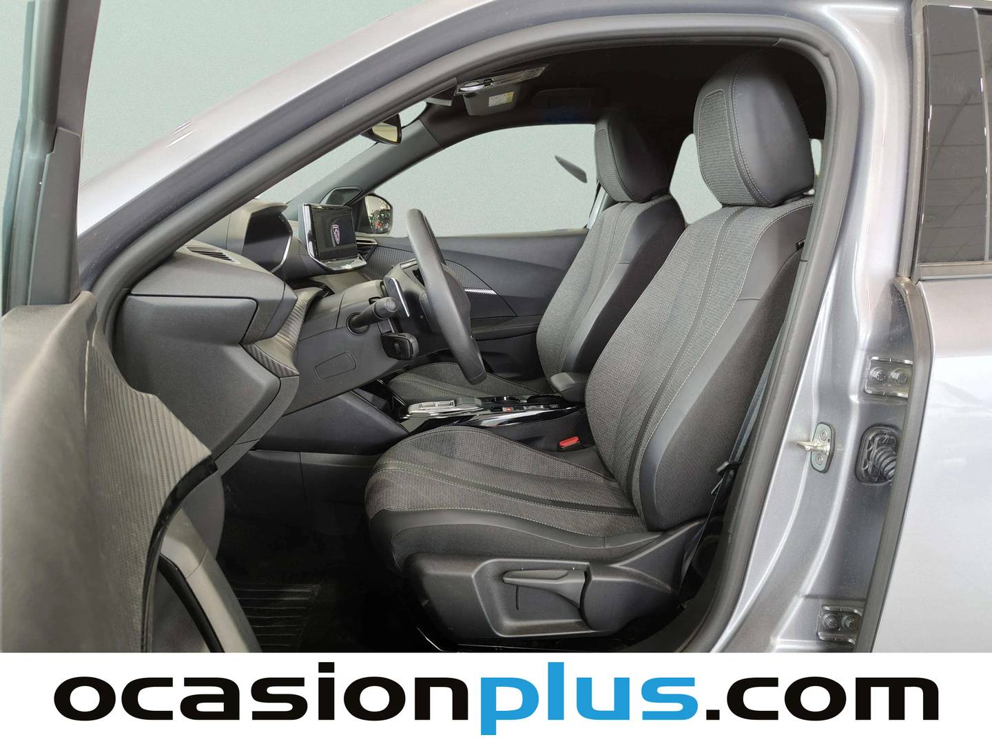 Foto asientos delanteros Peugeot 2008 Peugeot 2008 Allure Hybrid eDCS6 (145 CV)