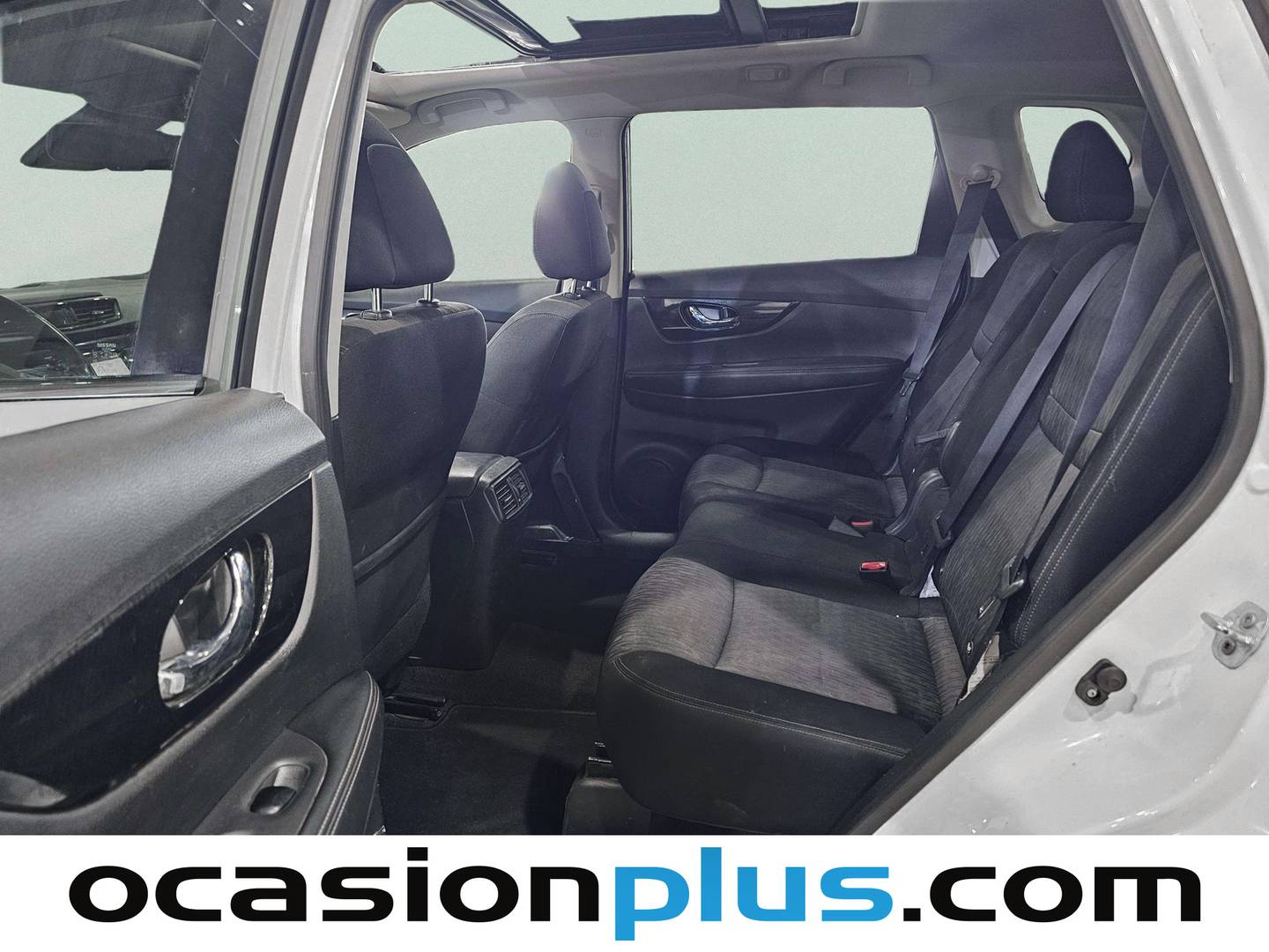 Foto asientos traseros Nissan X-TRAIL Nissan X-Trail 1.6 dCi N-Connecta (130 CV)