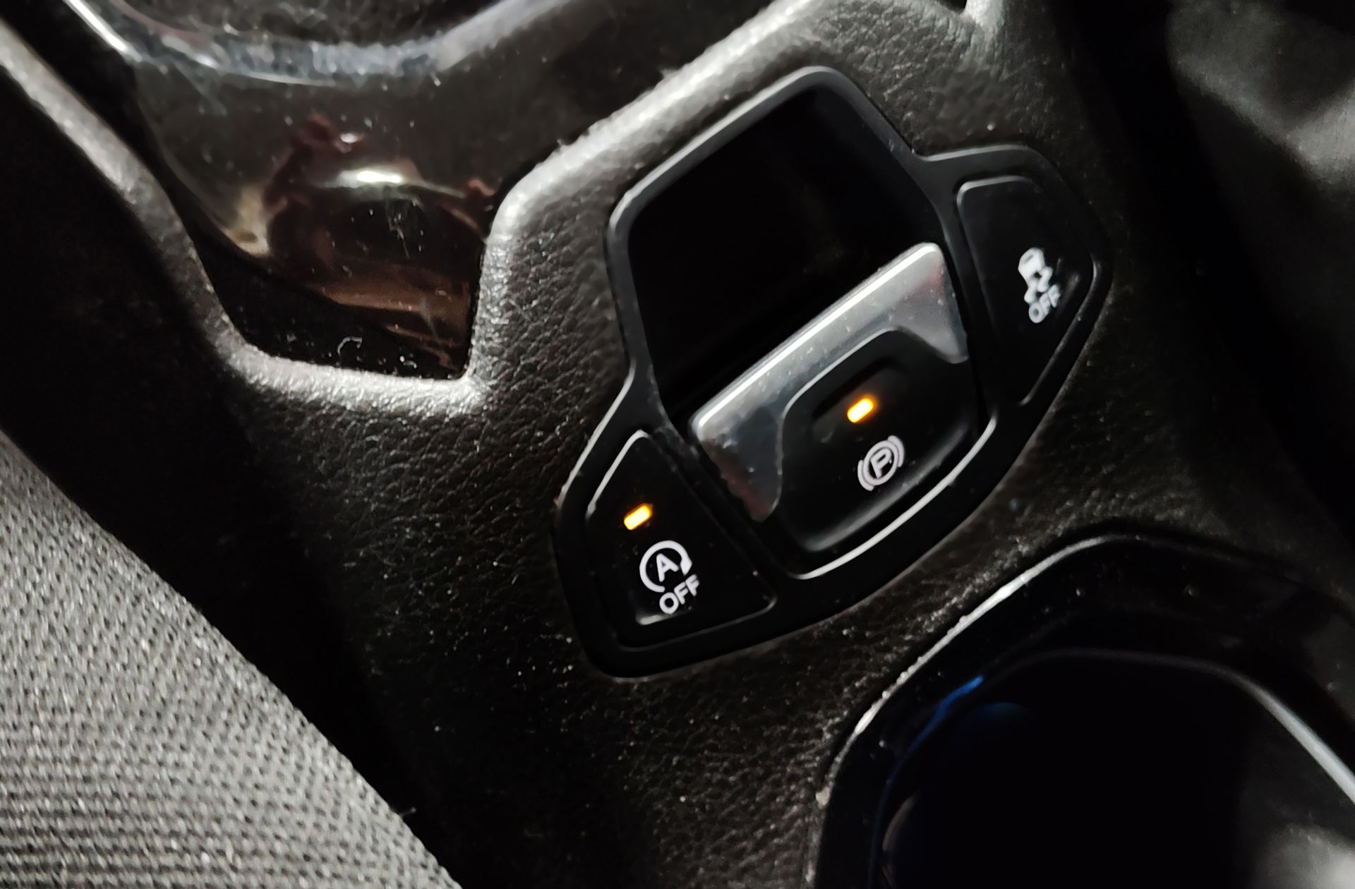 Jeep Renegade 1.6 MultiJet Dawn of Justice 4x2 - foto 29