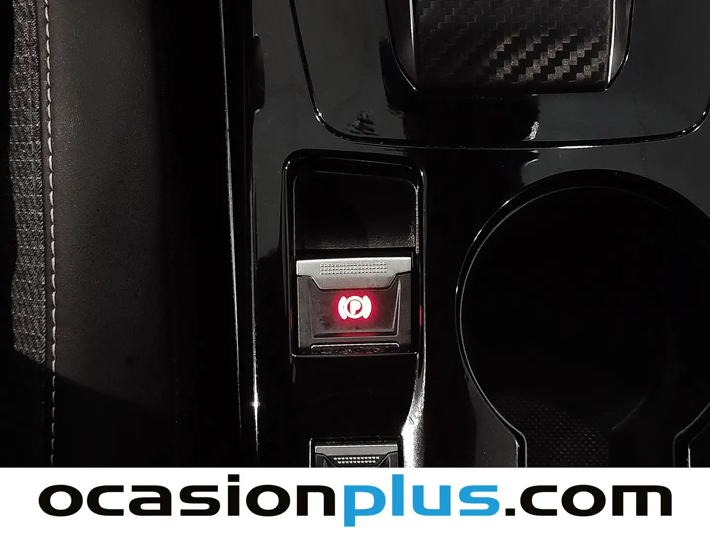 Foto Peugeot 2008 Peugeot 2008 Allure Hybrid eDCS6 (136 CV)