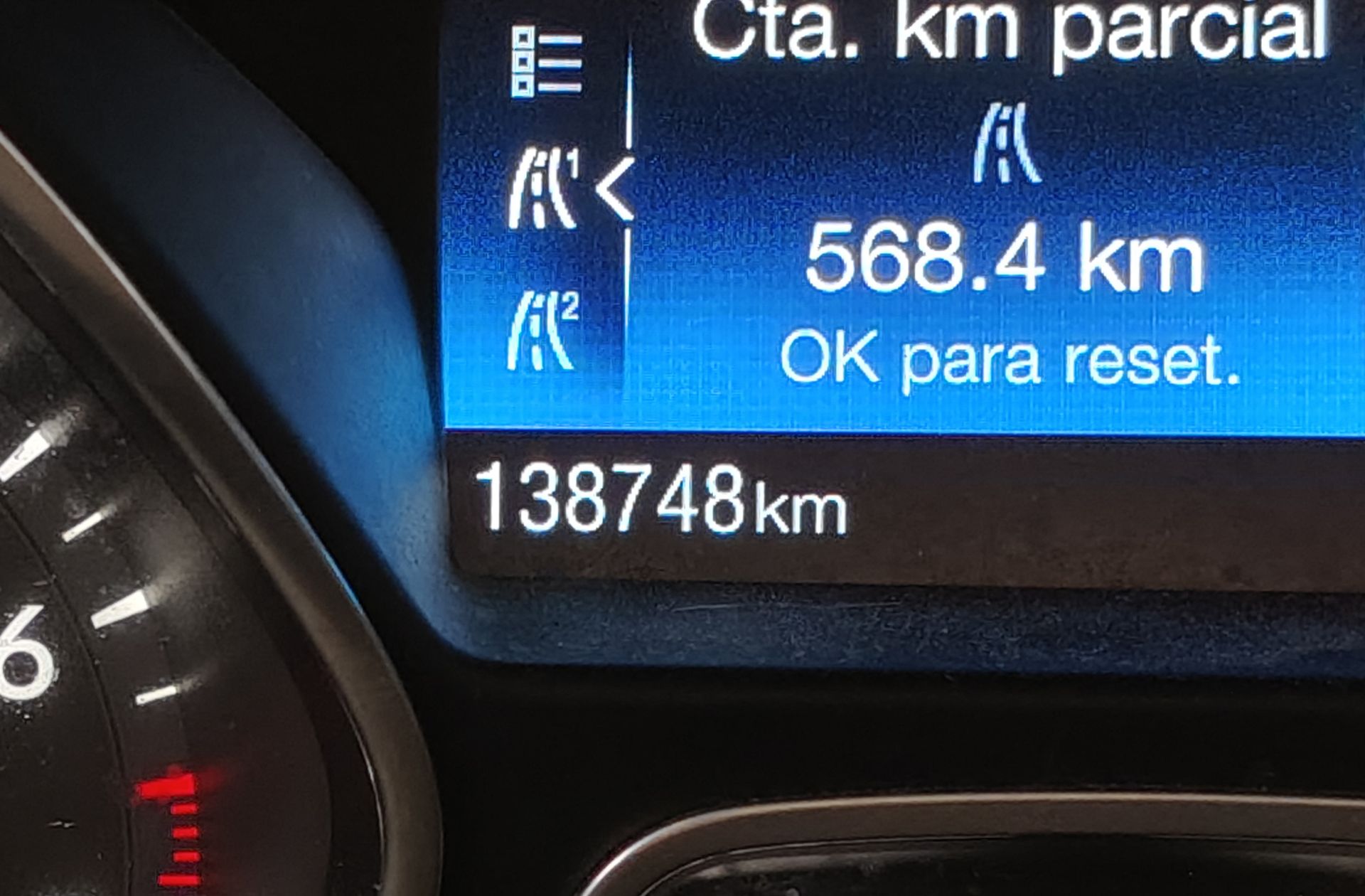 Ford Focus 1.0 EcoBoost Business - foto 11