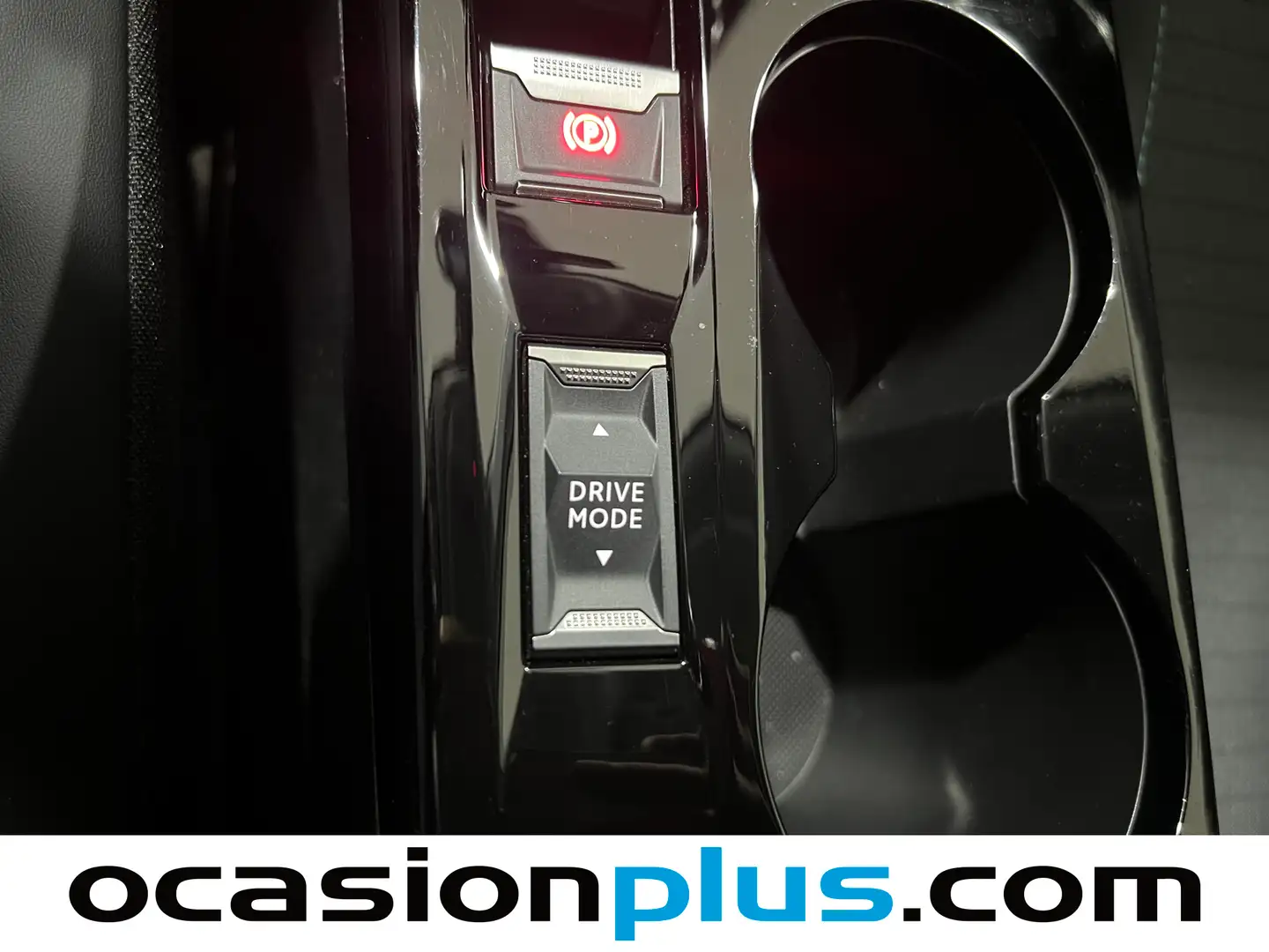 Foto Peugeot 2008 Peugeot 2008 BlueHDi 110 Allure (110 CV)