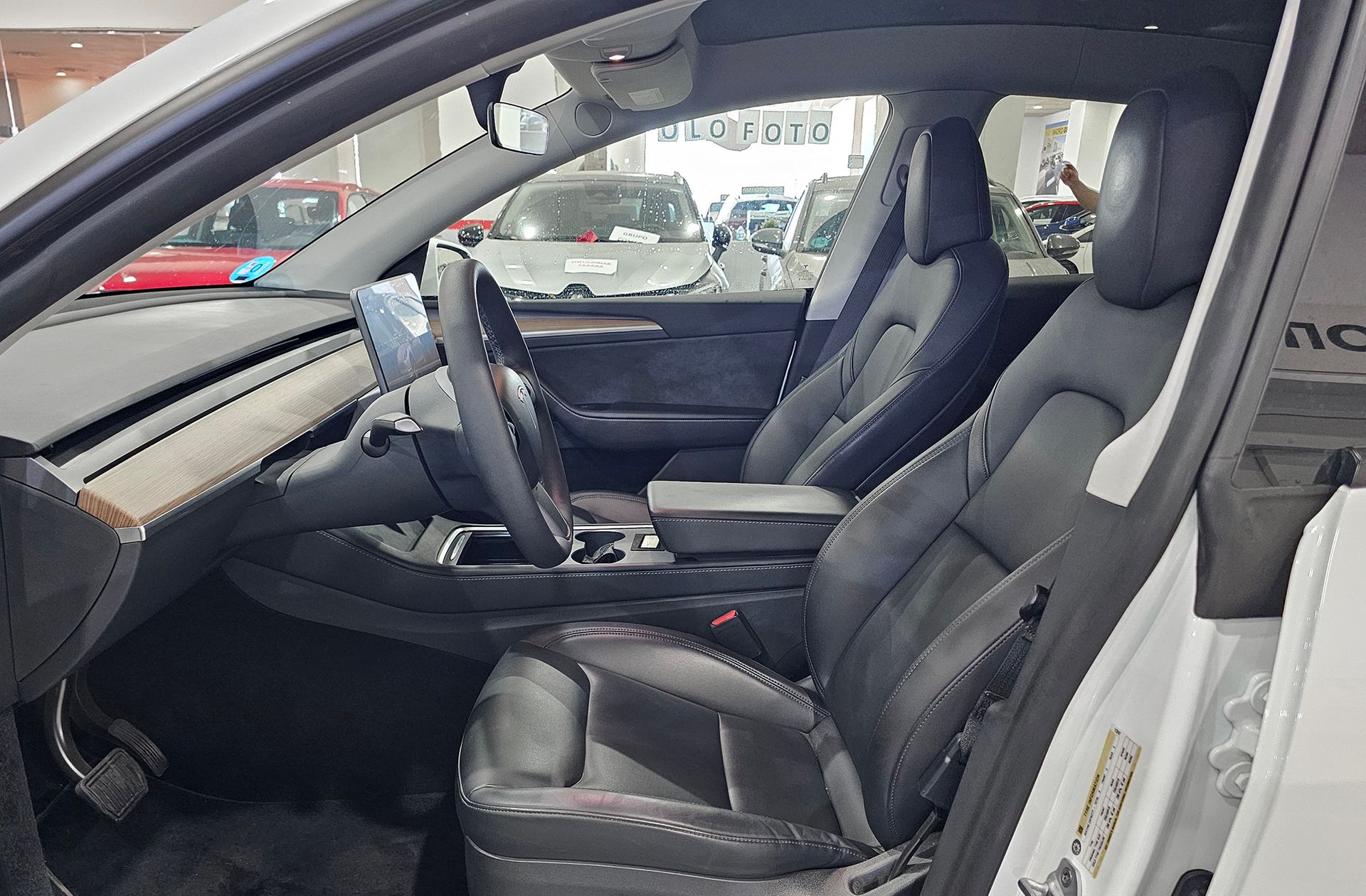 Tesla Model Y Tracción Trasera RWD - foto 14