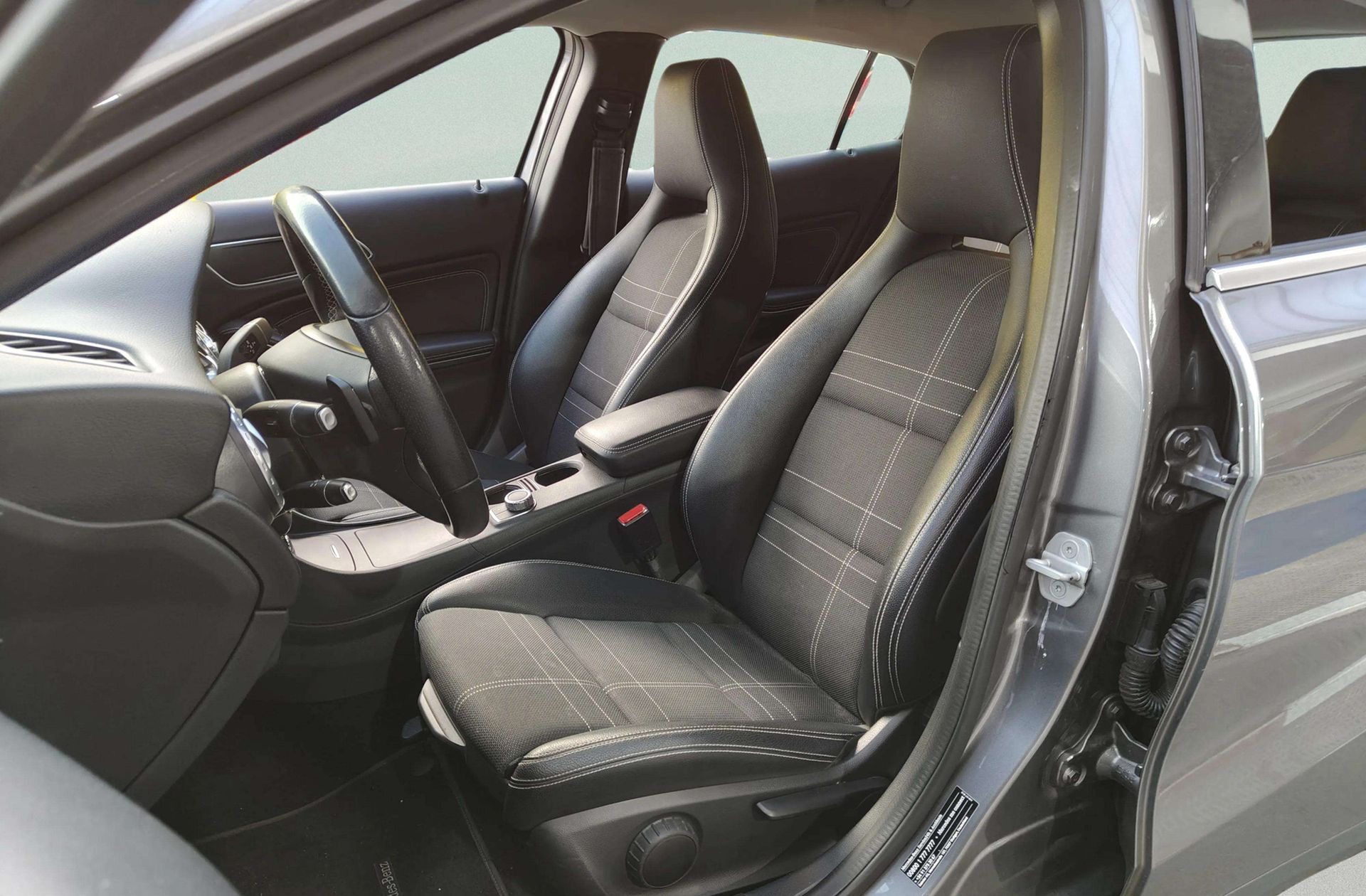 Mercedes-Benz GLA 200 d Urban - foto 12