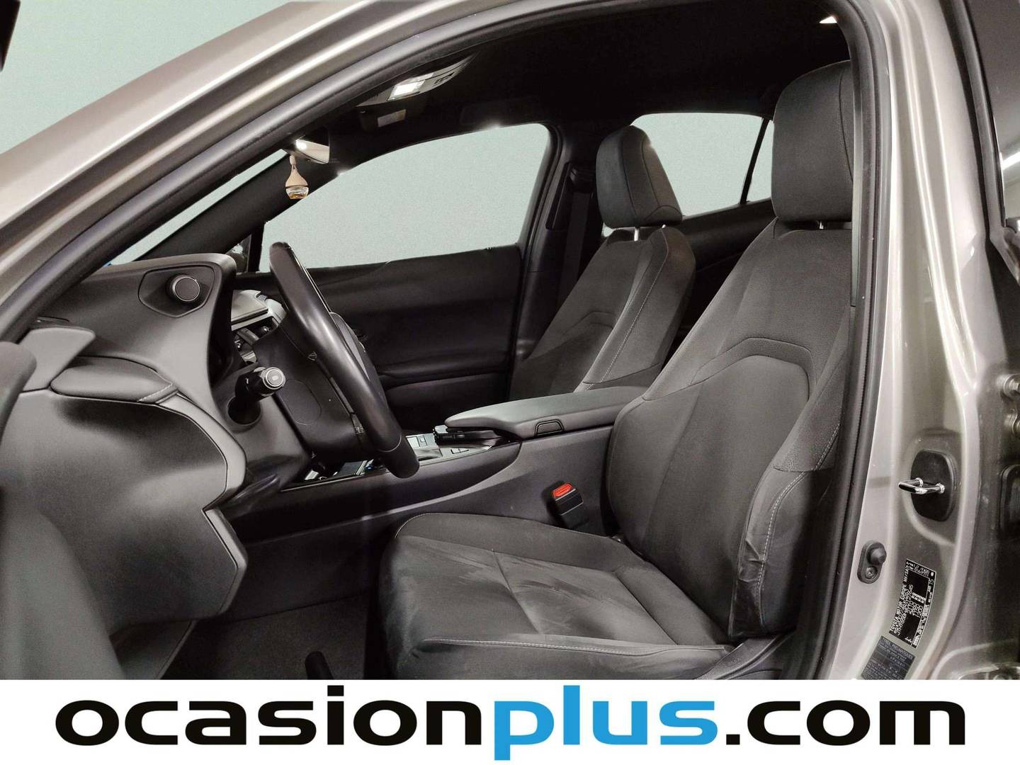 Foto asientos delanteros Lexus UX Lexus UX 250h Business 2WD (184 CV)