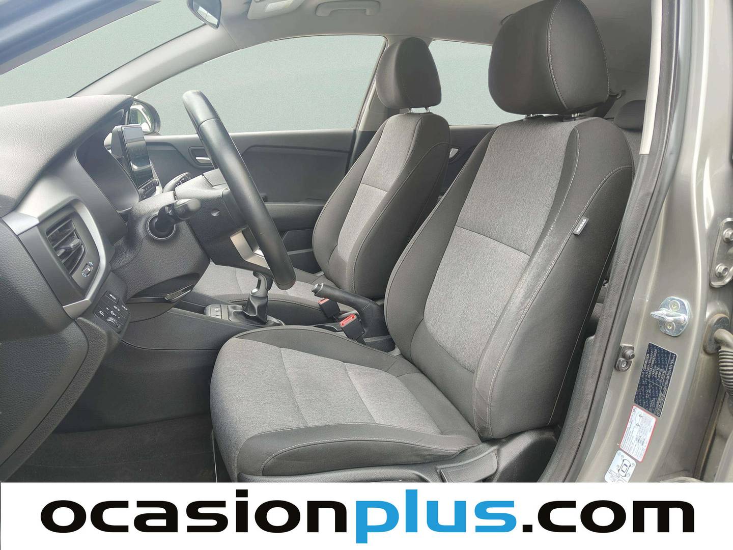 Foto asientos delanteros KIA Stonic KIA Stonic 1.0 T-GDi MHEV iMT Concept (100 CV)