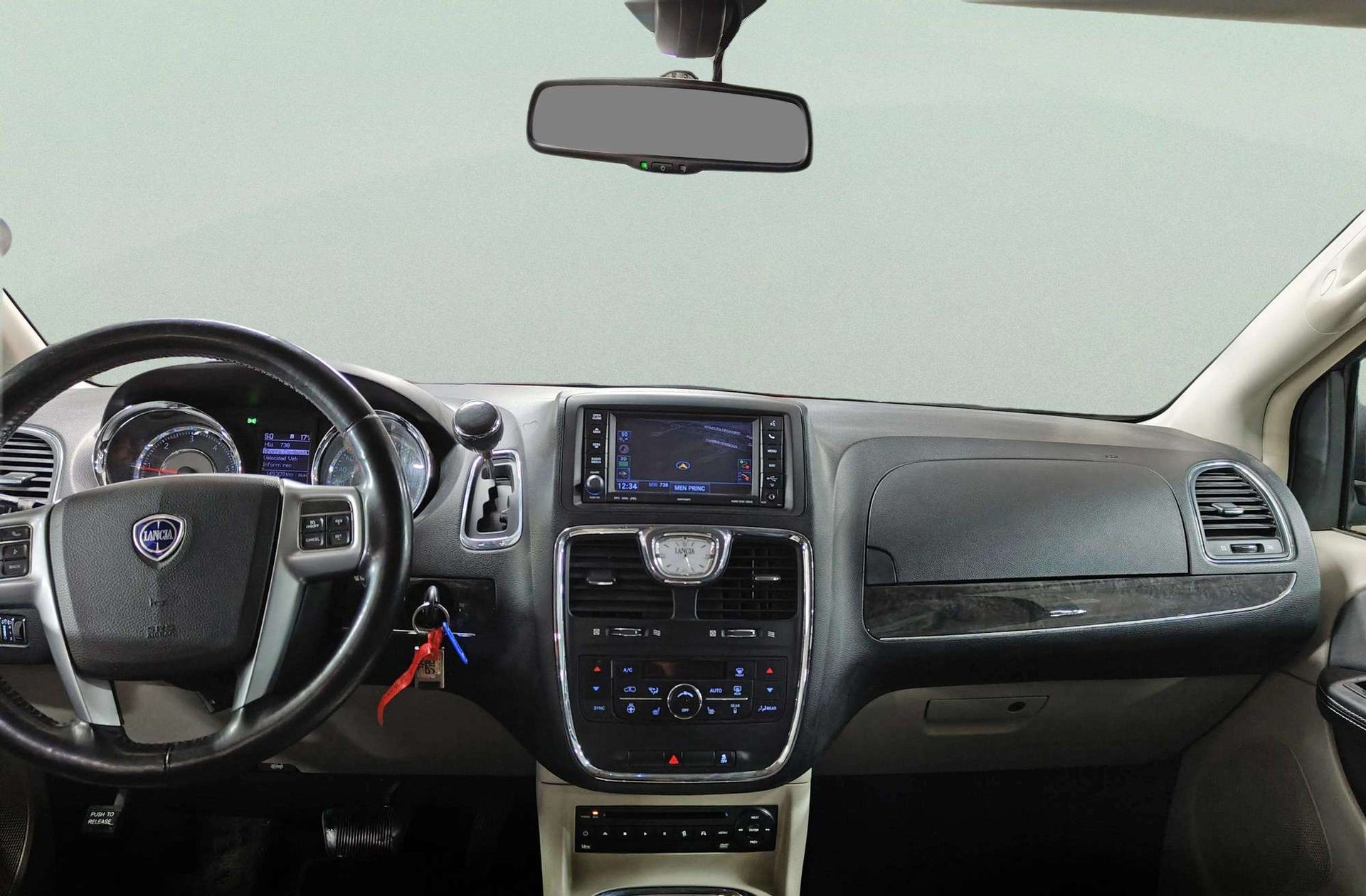Lancia Voyager 2.8 CRD Gold 7 plazas - foto 6