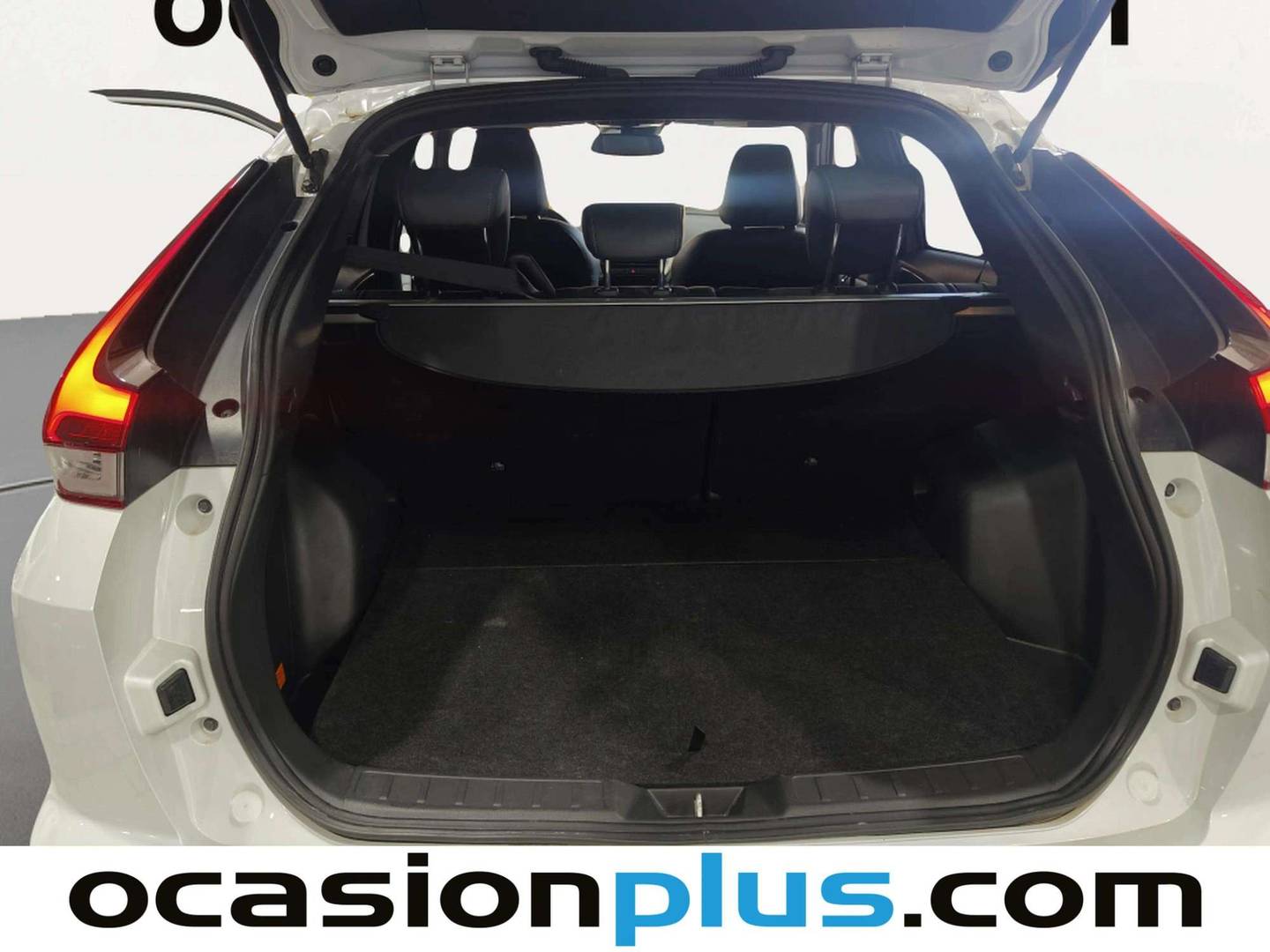 Fotos maletero Mitsubishi Eclipse Cross Mitsubishi Eclipse Cross 2.4 PHEV Kaiteki 4WD Auto (188 CV)