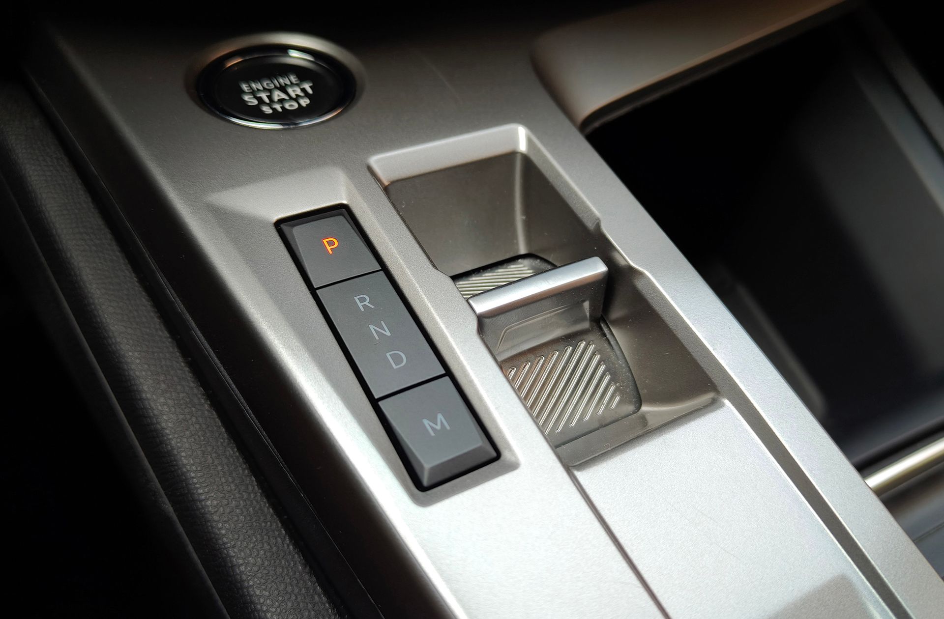 Peugeot 408 Allure Hybrid 145 eDCS6 - foto 5