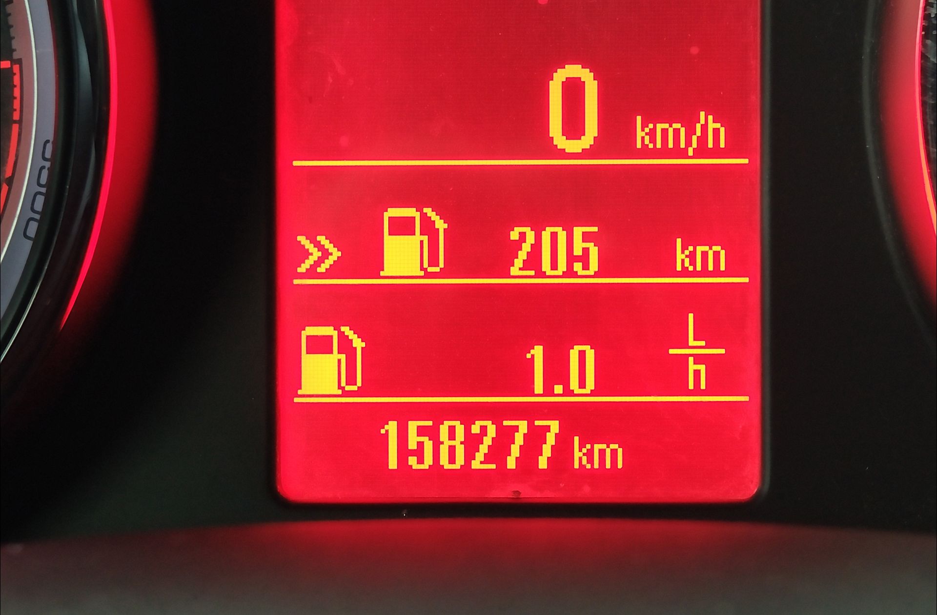 Opel Astra 2.0 CDTi Selective - foto 8