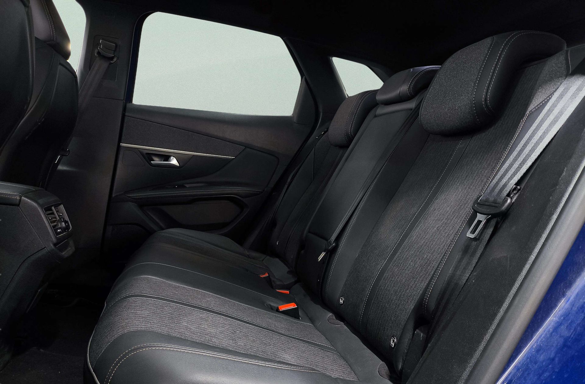 Peugeot 3008 PureTech 130 GT Line - foto 12