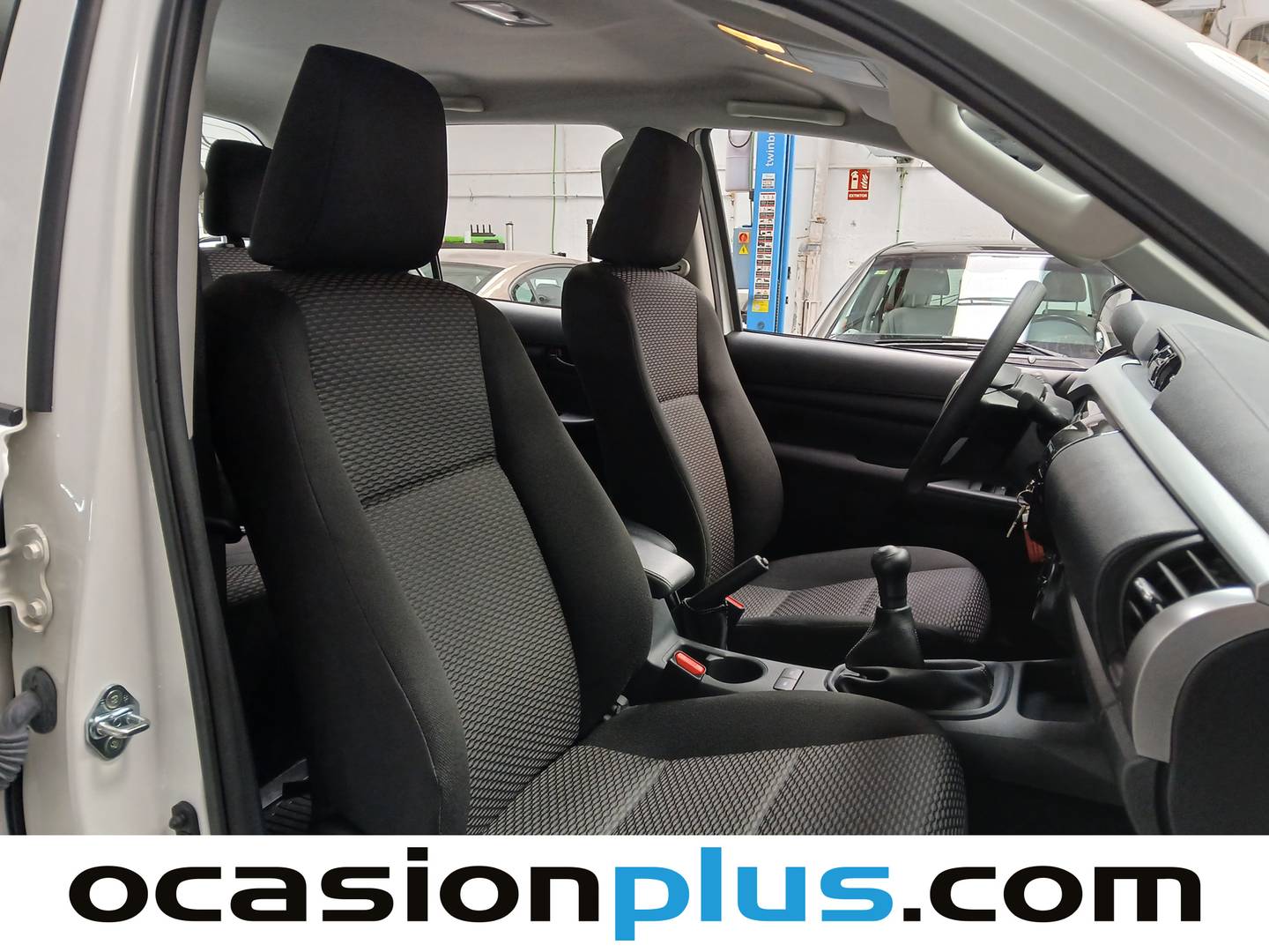 Toyota Hilux Toyota Hilux 2.4 D-4D Doble Cabina GX (150 CV) manual