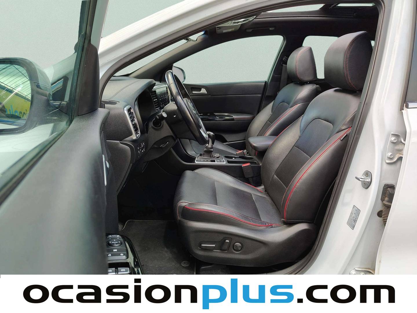 Foto asientos delanteros KIA Sportage KIA Sportage 1.6 MHEV GT Line Xtreme Plus 4x2 (136 CV)