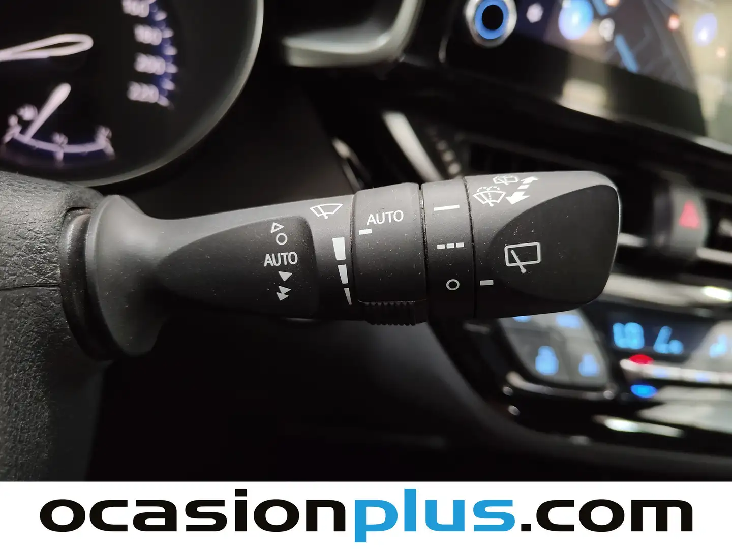 Foto Toyota C-HR Toyota C-HR 1.8 125H Advance (122 CV)