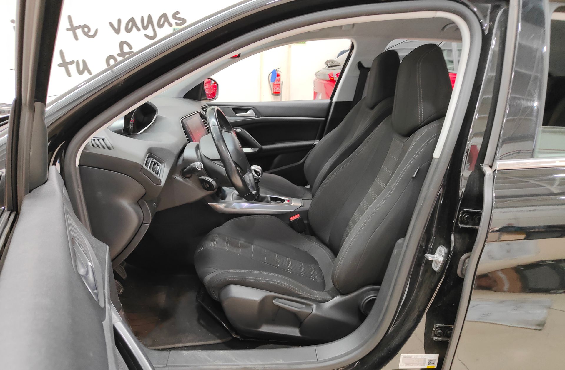Peugeot 308 BlueHDi 150 Allure - foto 10