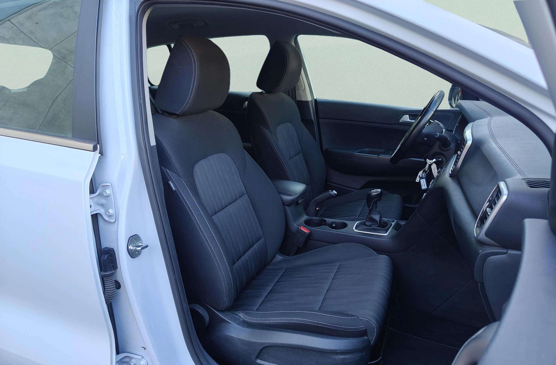 Kia Sportage 1.6 MHEV Business 4x4 - foto 15