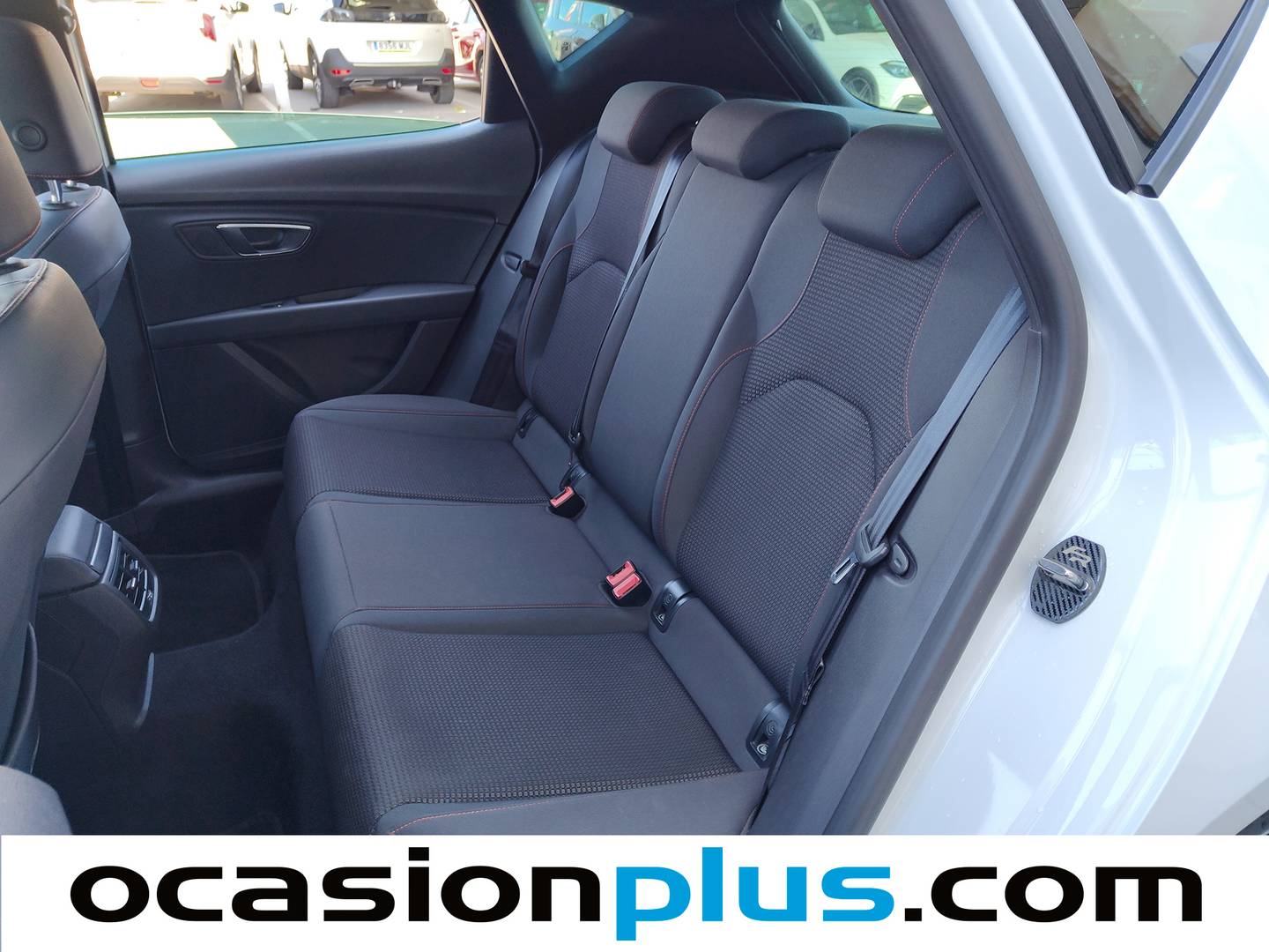 Foto asientos traseros Seat León Seat León 2.0 TDI S&S FR Plus  (184 CV)