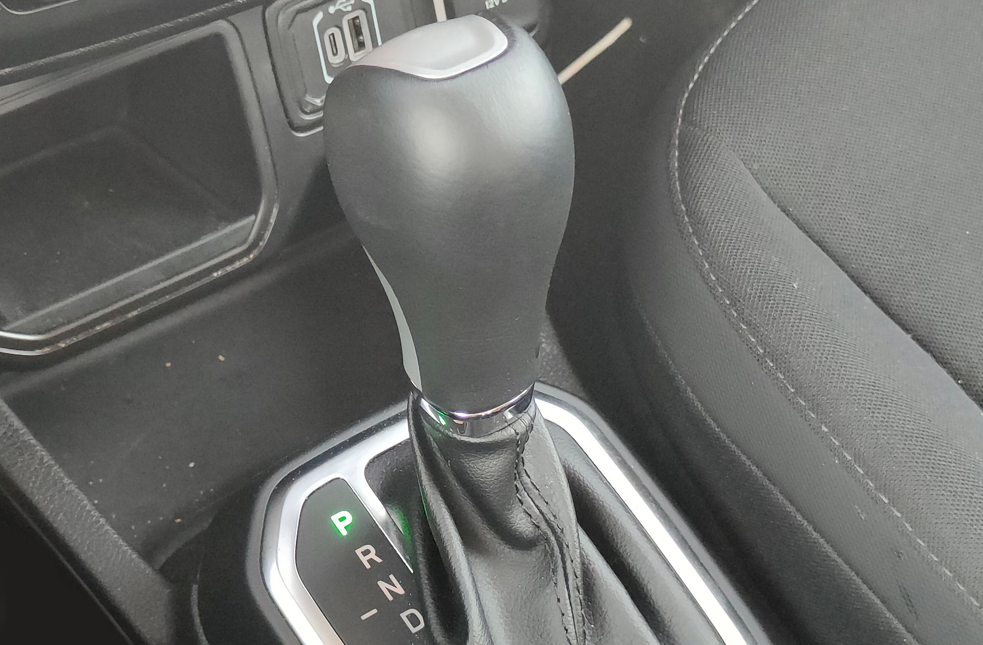 Jeep Renegade eHybrid 1.5 Limited ATX - foto 5