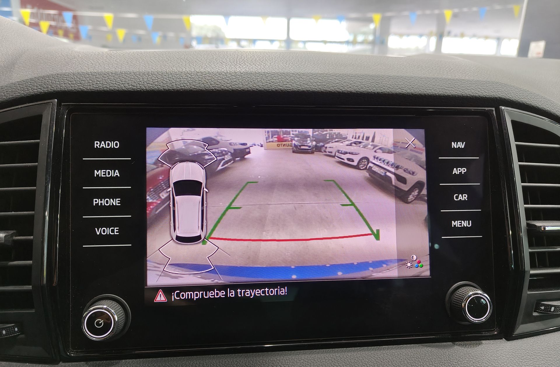 Škoda Karoq 1.5 TSI ACT Sportline DSG - foto 9