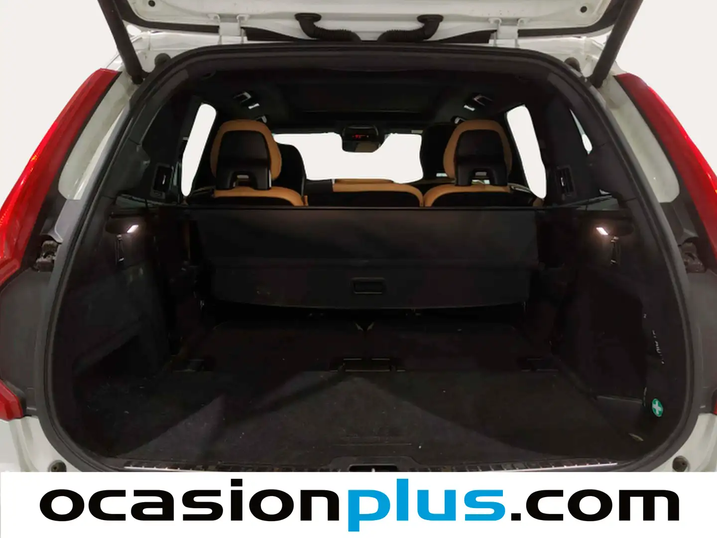 Foto Volvo XC90 Volvo XC90 T8 Momentum AWD Auto (390 CV) 7 Plazas