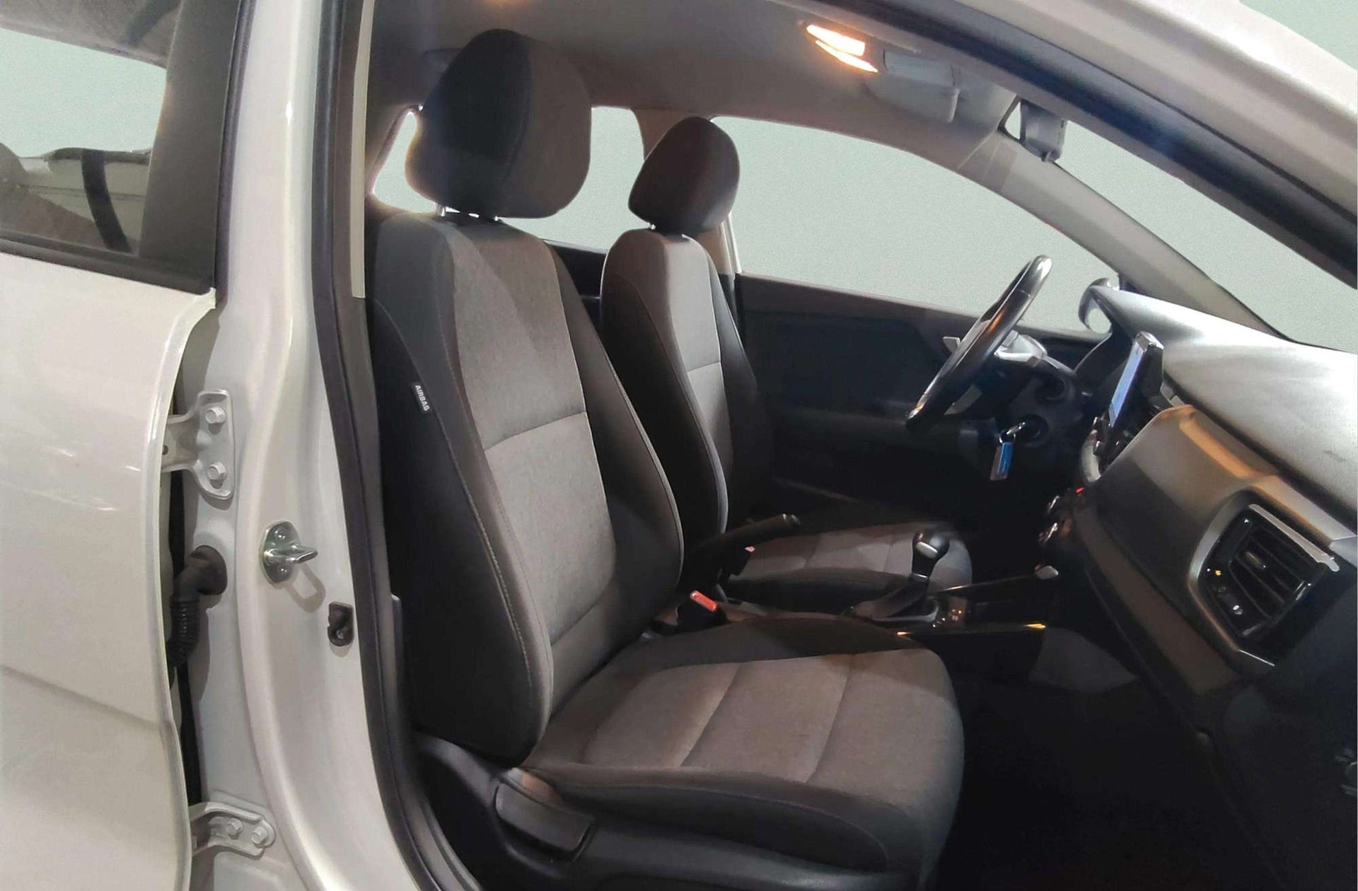 Kia Stonic 1.0 T-GDi Drive - foto 18