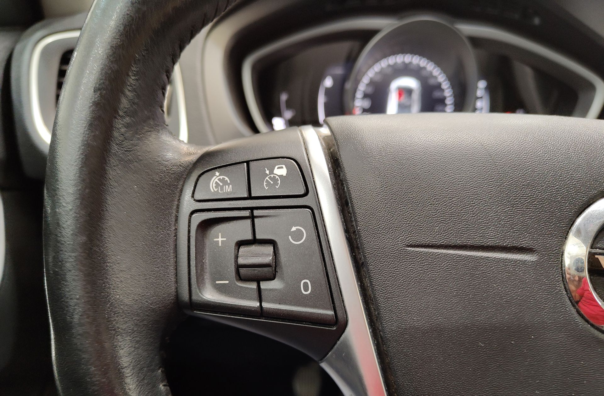 Volvo V40 D2 Momentum - foto 26