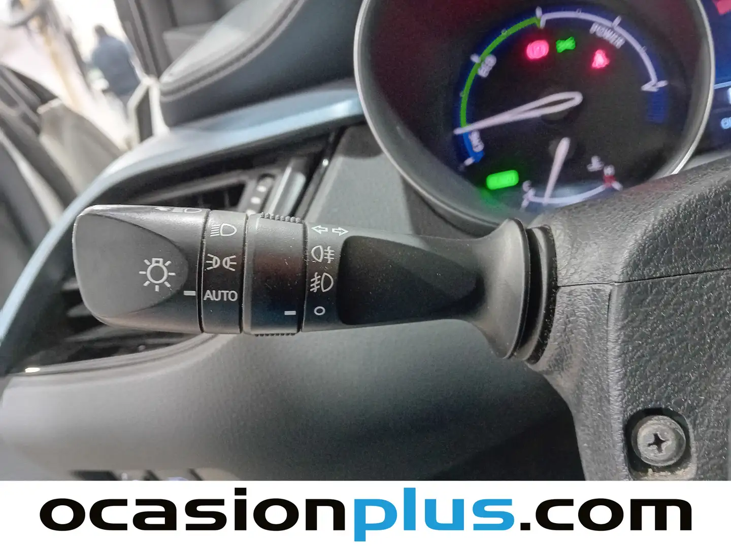 Foto Toyota C-HR Toyota C-HR 1.8 125H Advance (122 CV)