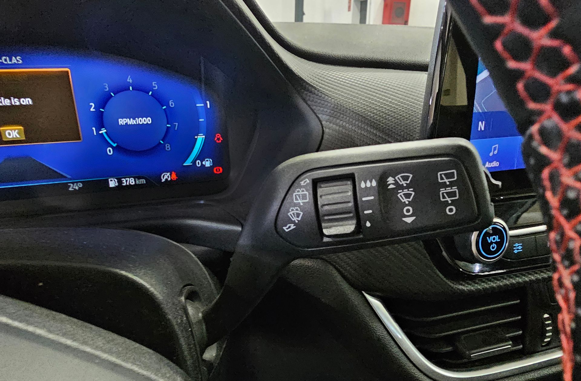 Ford Puma 1.0 EcoBoost MHEV ST-Line X - foto 33